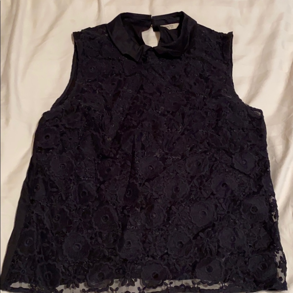 Collared sleeveless top